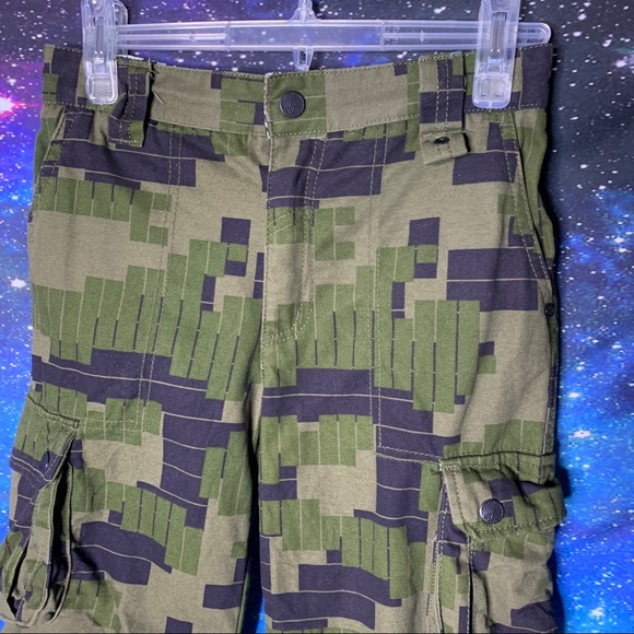 Shaun White- Green Cargo Shorts size 10 - Picture 2 of 14